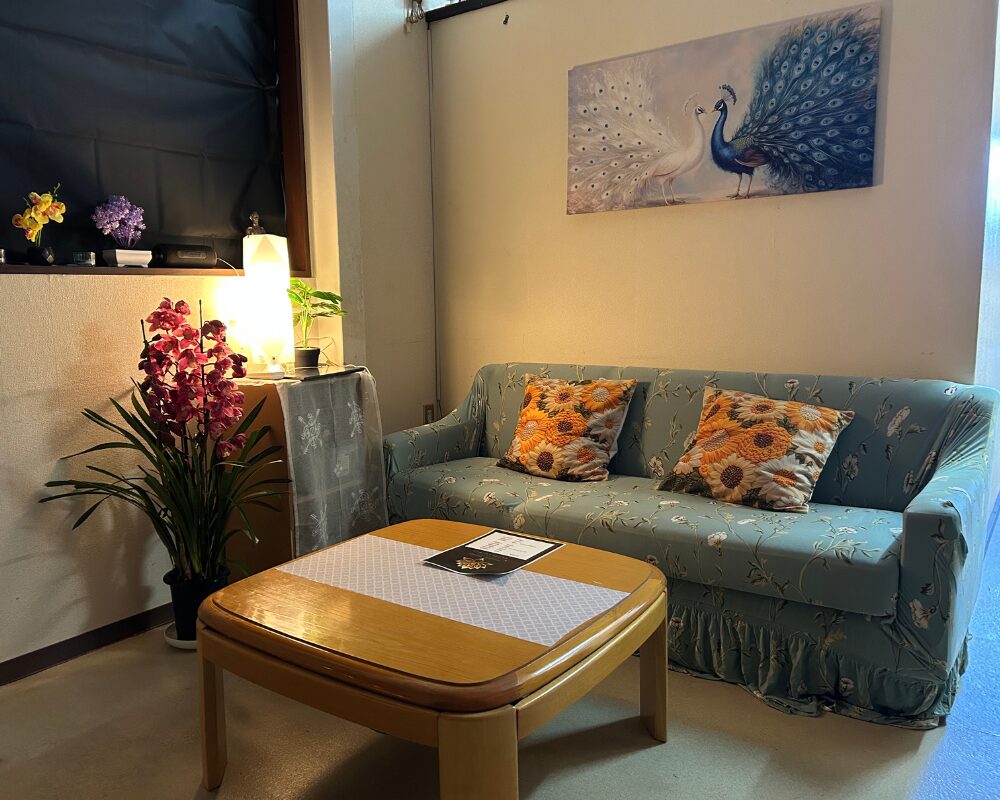 茨城県笠間市旭台のタイ古式マッサージ・ピムワディーの待合室